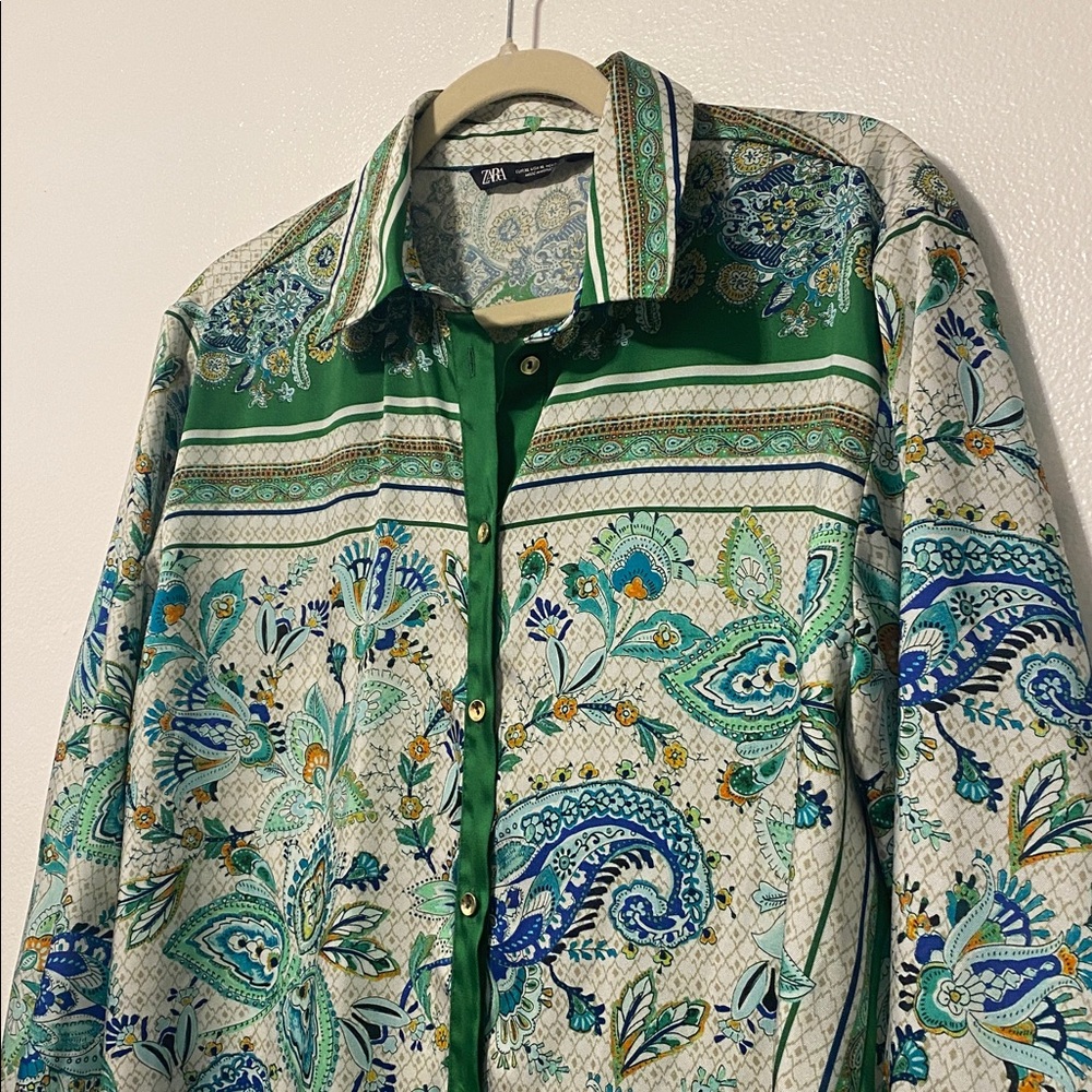 ZARA Paisley and Floral green Button down shirt size XL